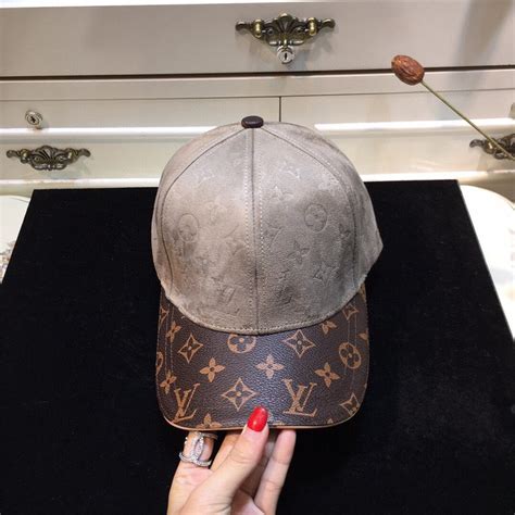 louis vuitton hat mens grey|louis vuitton fitted cap.